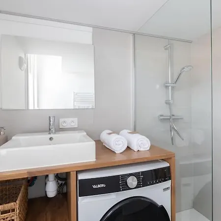 Cabana & Studio Duplex Parilly - Metro 5 Minutes Apartmán *