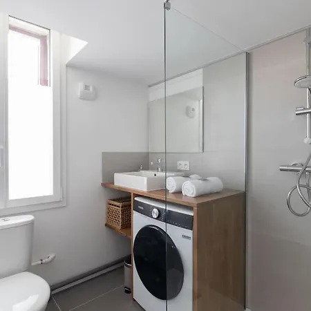 Cabana & Studio Duplex Parilly - Metro 5 Minutes Bron